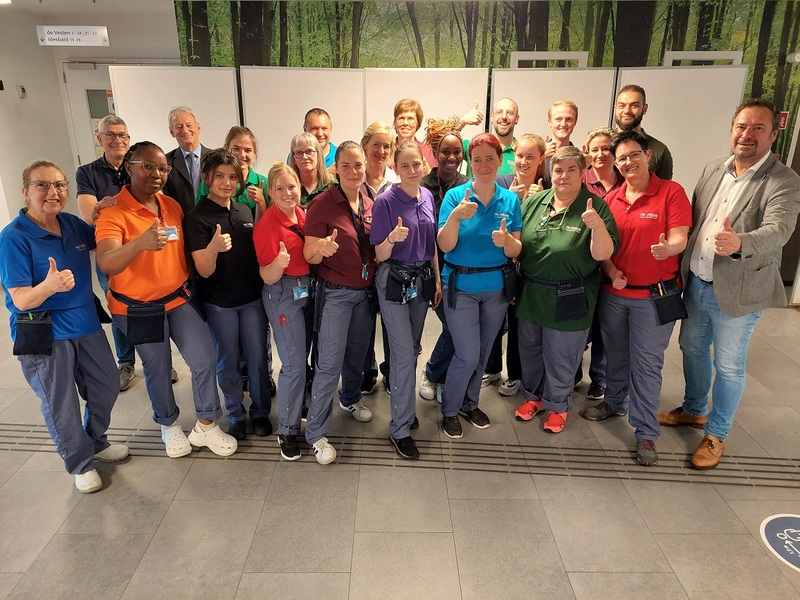 Nieuwe arbeidskledij voor onze WZC's
